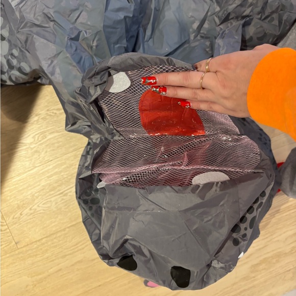 Hippo w/ tutu blow up costume - Picture 3 of 5